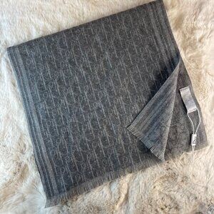 NWOT Dior Oblique Gray Cashmere Monochromatic Scarf